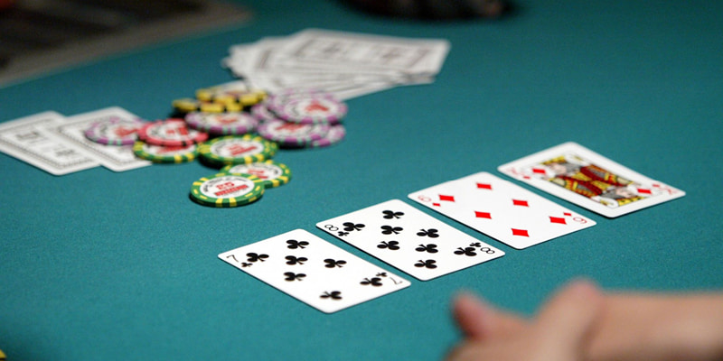 4 vòng cược Poker cơ bản